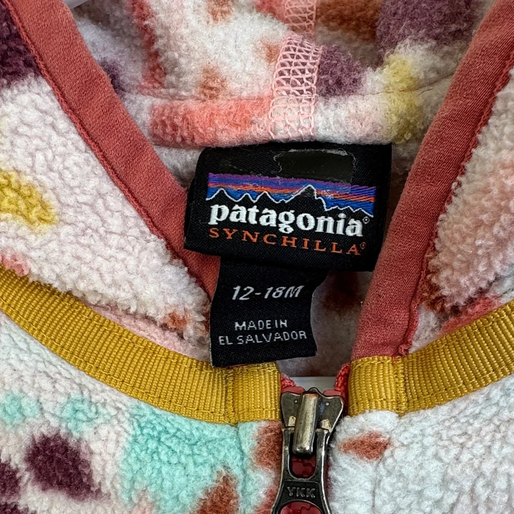 12-18m Patagonia Kids' Fleece Jacket with Colorful Print - Picture 2 of 4